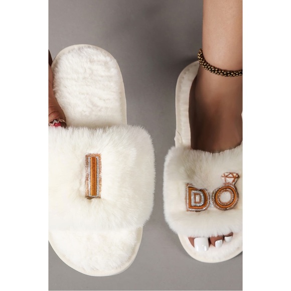 Faux Fur Open Toe Slippers - Picture 5 of 8